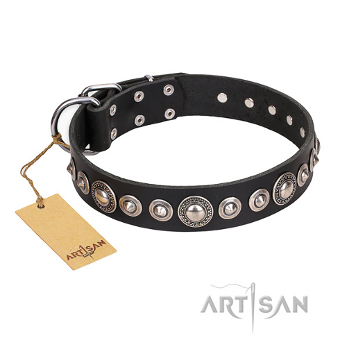 Hundehalsband aus Leder schwarz artisan schweiz
